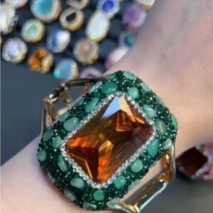 Sparking gem bracelet
